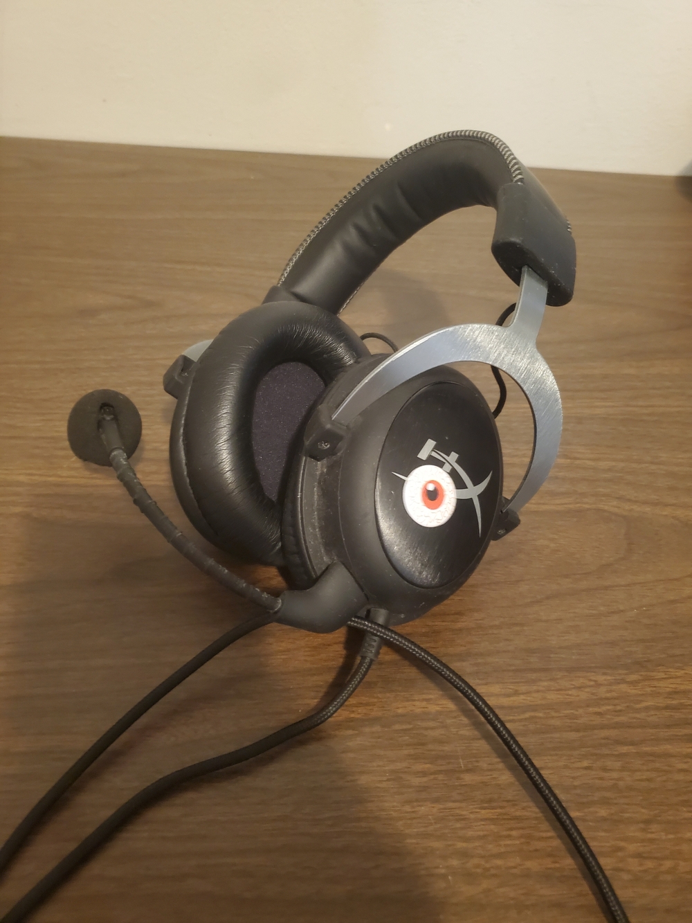 HYPER-X kingston KHX- HSCP Black Over-Ear Gaming Headset with Mic